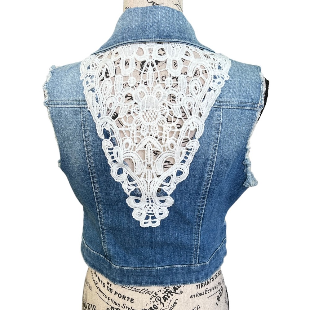Guess Vest NWOT